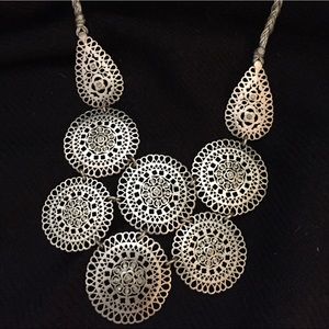 Stella & Dot silver statement necklace